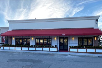 961-1029 Port Washington Blvd, Port Washington, NY à louer Photo intérieure- Image 1 de 8