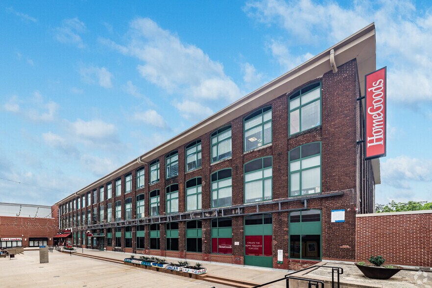 8000 Cooper Ave, Glendale, NY à louer - Photo du bâtiment - Image 3 de 5