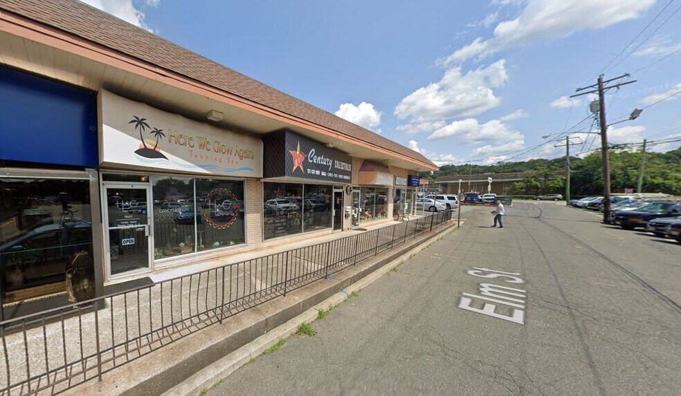 20 Elm St, Oakland, NJ à louer - Photo du bâtiment - Image 2 de 10