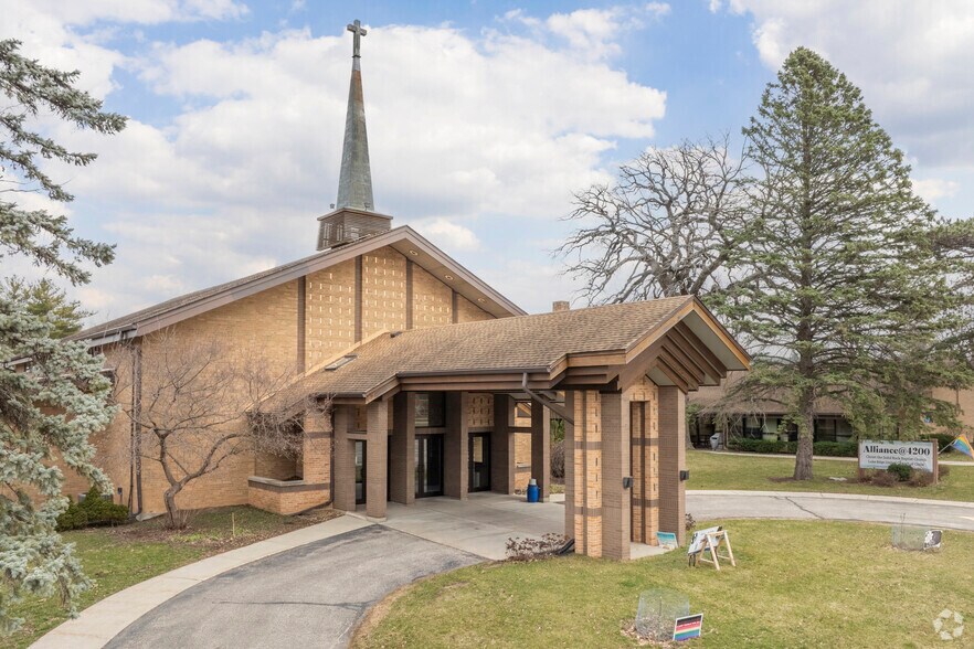 4200 Buckeye Rd, Madison, WI for sale - Building Photo - Image 3 of 12