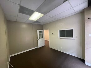 1301 Seminole Blvd, Largo, FL for lease Interior Photo- Image 2 of 6