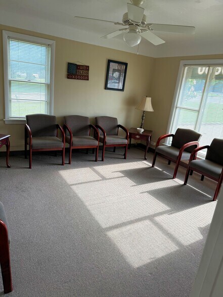 7664 Broadview Rd, Parma, OH à vendre - Photo du bâtiment - Image 2 de 12