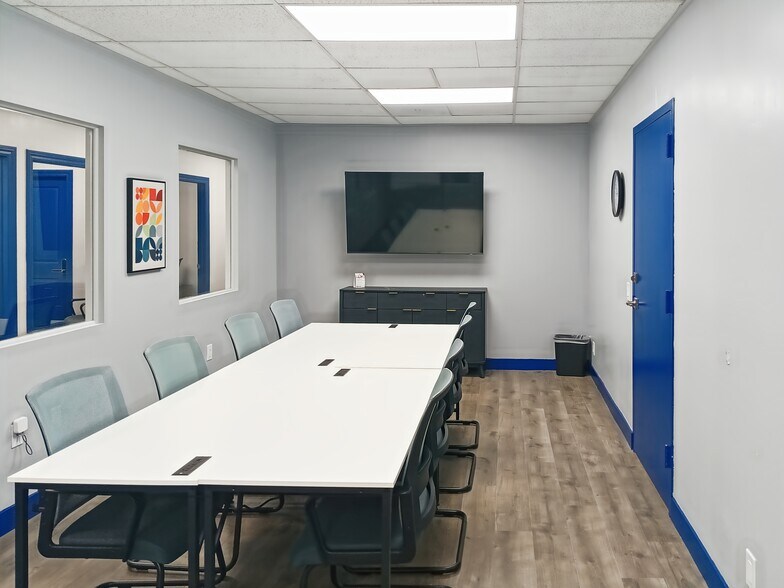 105 N Rose St, Escondido, CA à louer - Photo du bâtiment - Image 2 de 11