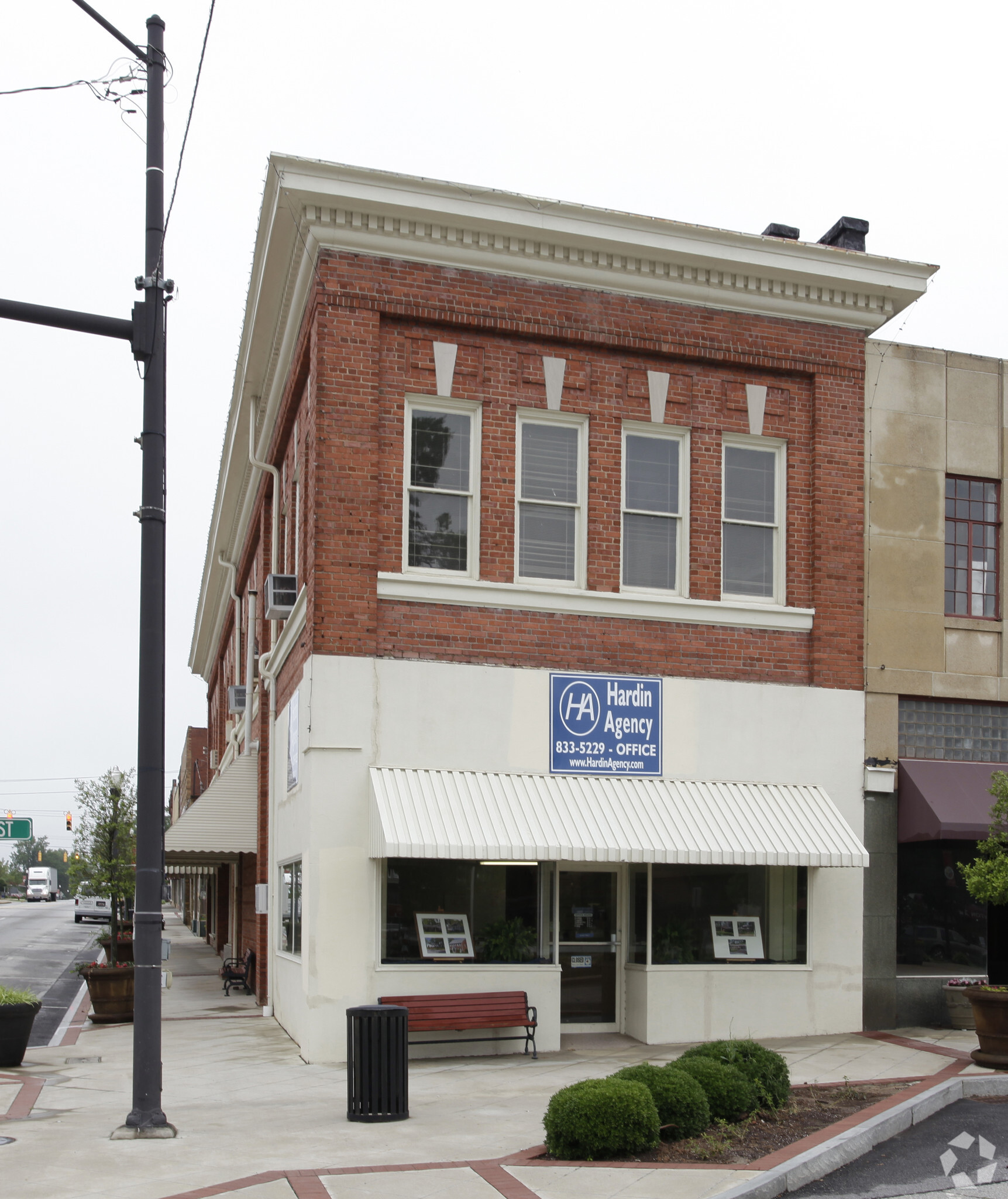 101 Main St, Clinton, SC à vendre Photo principale- Image 1 de 4