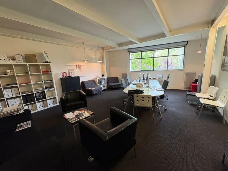 Office in Lyon for lease Interior Photo- Image 1 of 8