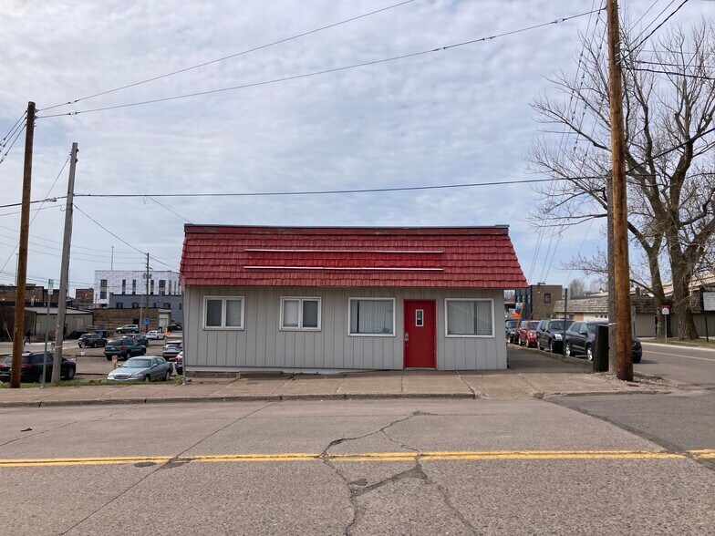1902 W 1st St, Duluth, MN à louer - Photo du bâtiment - Image 2 de 17