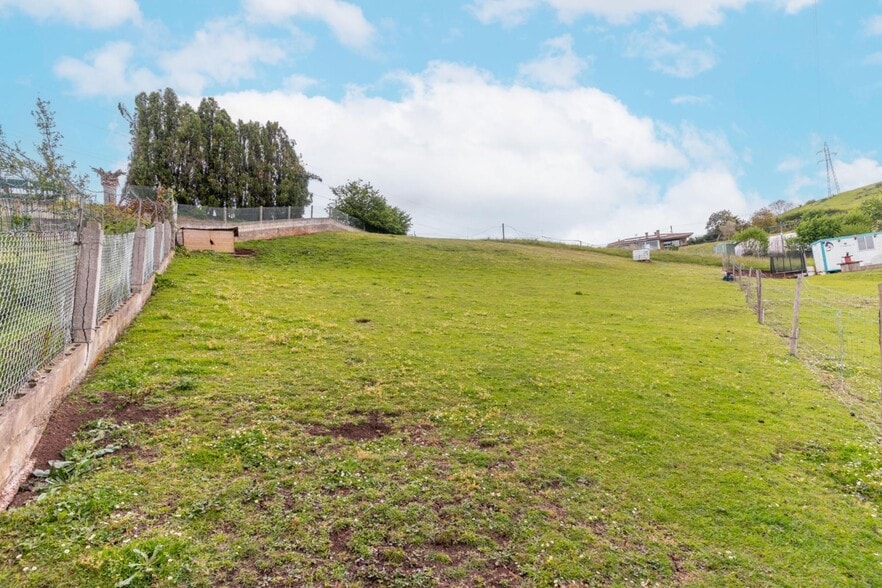 Camino de Robustiano, Gijón, Asturias for sale - Building Photo - Image 2 of 30