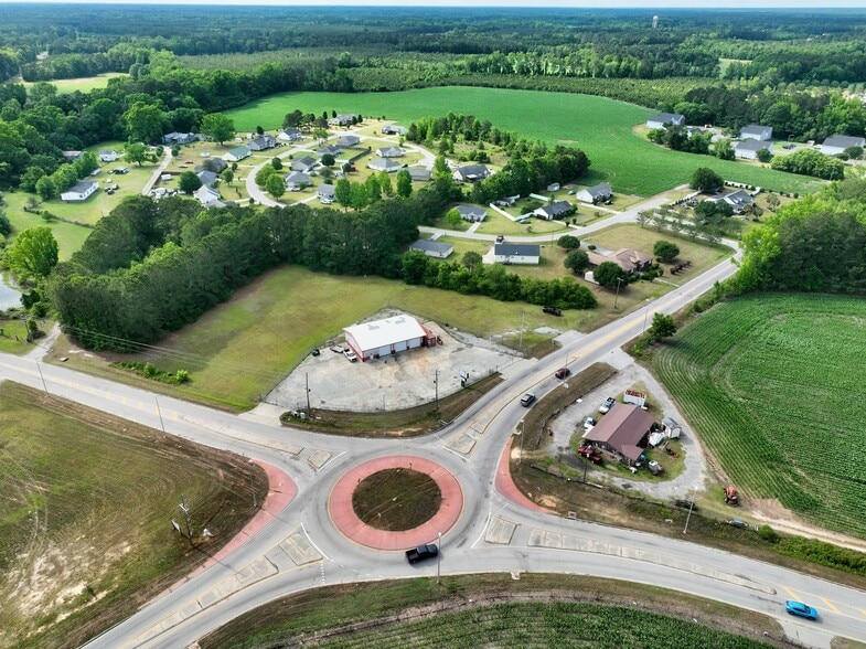 3318 Raccoon Rd, Manning, SC à vendre - Photo du bâtiment - Image 2 de 2