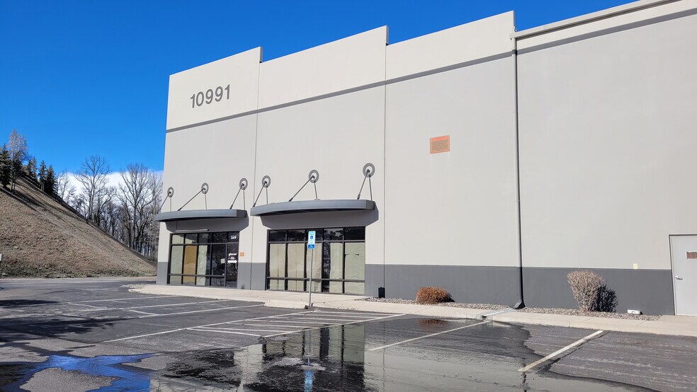 10991 Lear Blvd, Reno, NV à louer - Photo du bâtiment - Image 2 de 16