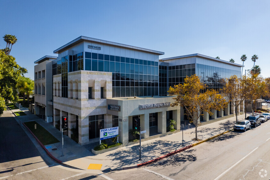 800 S Central Ave, Glendale, CA à vendre - Photo du bâtiment - Image 1 de 1