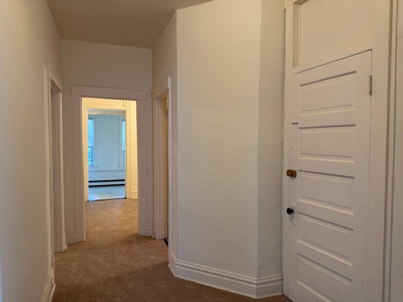 419 Summit Ave, Hagerstown, MD for sale - Building Photo - Image 3 of 17