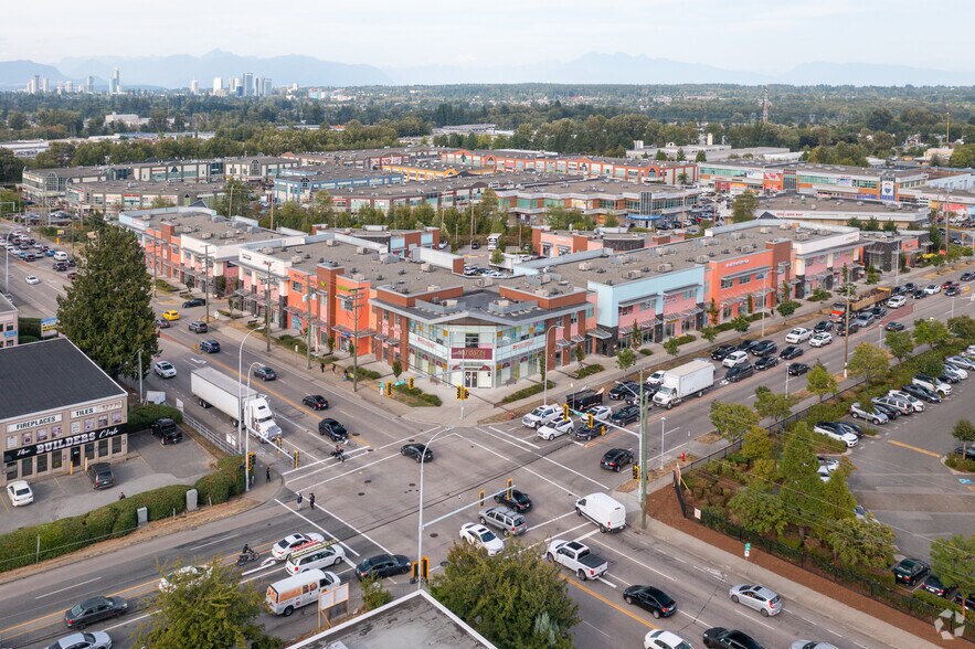 8028 128th St, Surrey, BC à vendre - Photo du bâtiment - Image 3 de 12