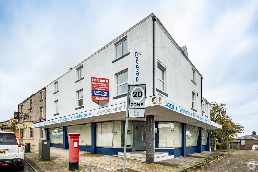 3-7 Keighley Rd, Colne for sale - Primary Photo - Image 1 of 6