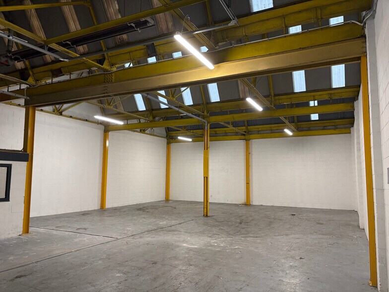 321 Halley St, Glasgow à louer - Photo du bâtiment - Image 2 de 6