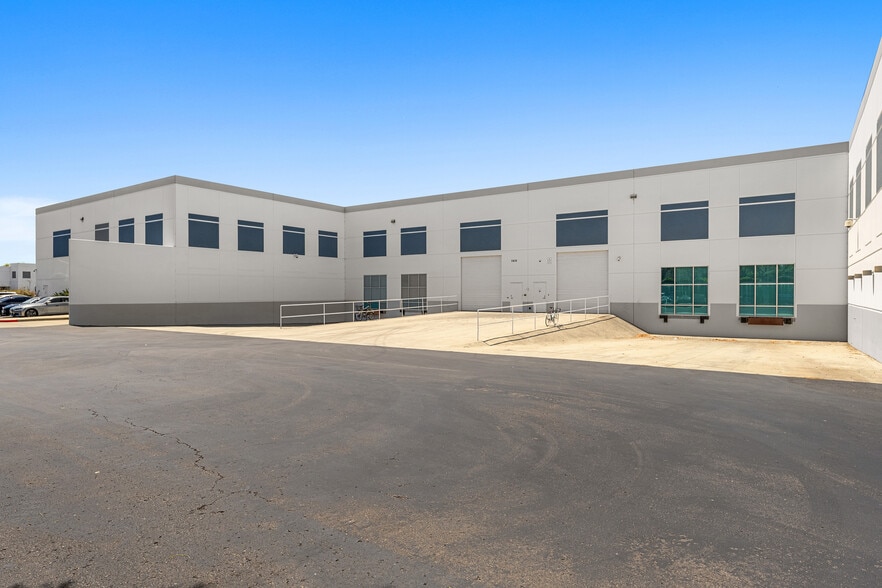 5830 El Camino Real, Carlsbad, CA for lease - Building Photo - Image 3 of 4