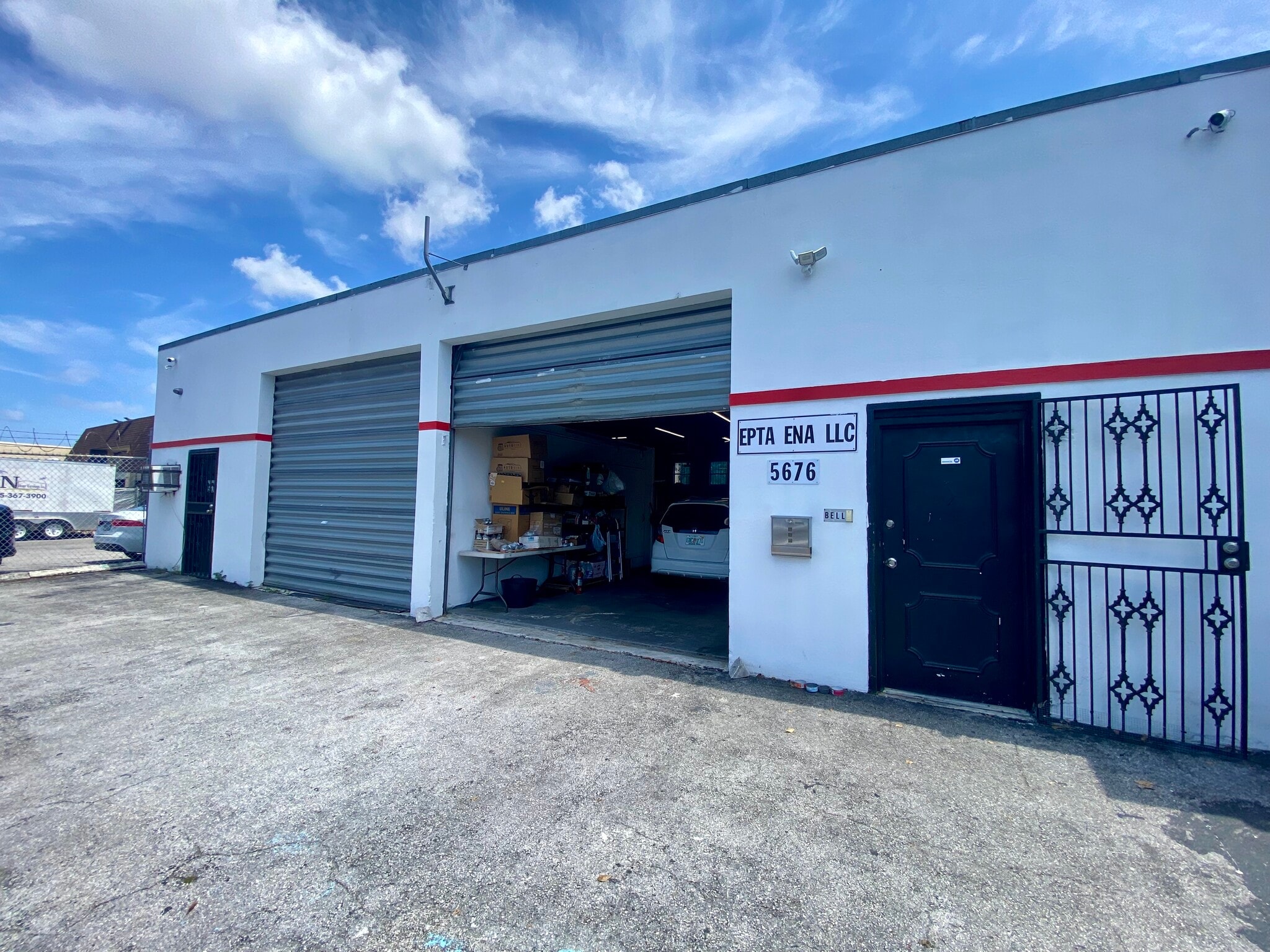 5676 Funston St, Hollywood, FL for lease Building Photo- Image 1 of 12