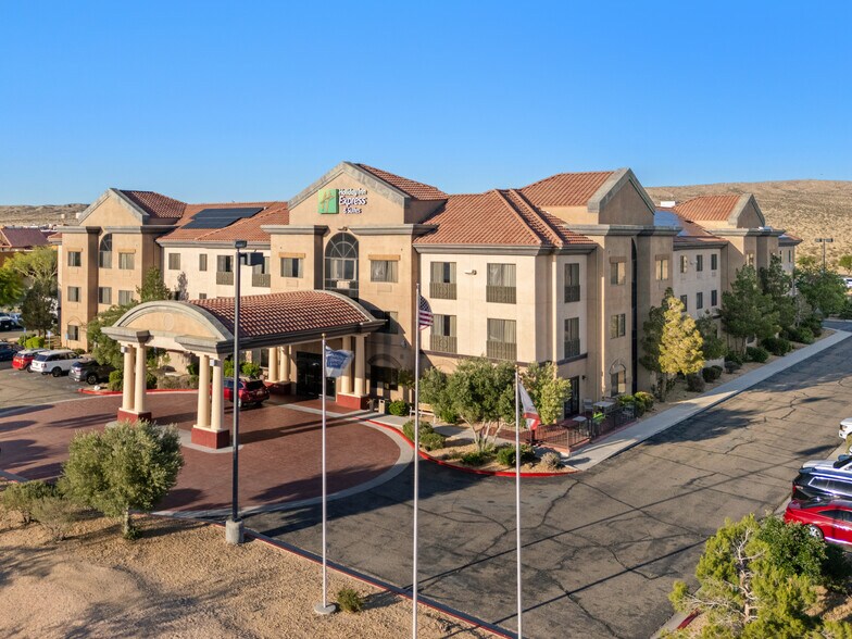 2700 Lenwood Rd, Barstow, CA à vendre - Photo du bâtiment - Image 2 de 59