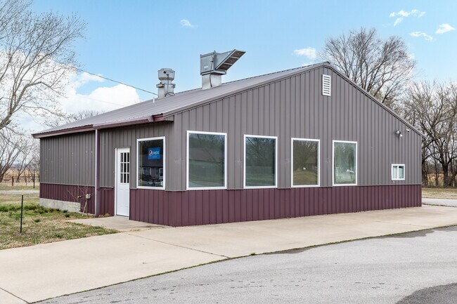 More details for 305 W Main St, Adair, OK - Retail for Sale