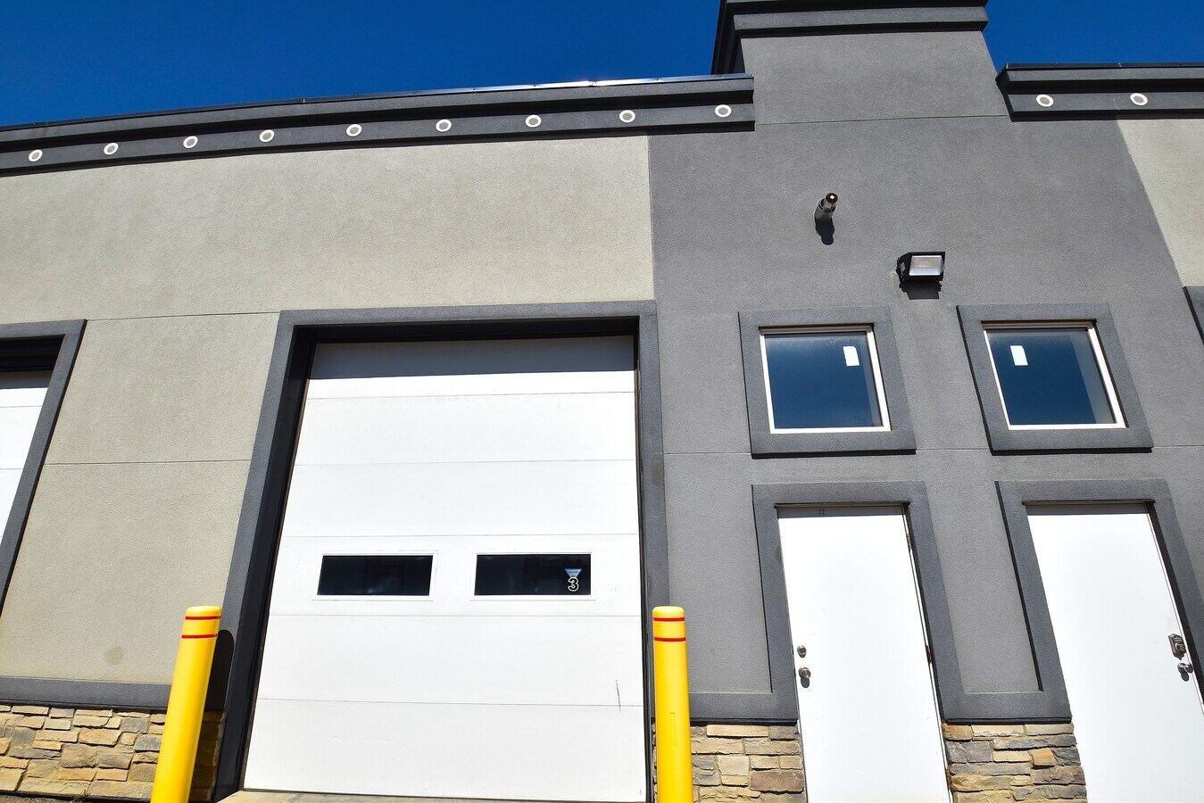 9903 209 St NW, Edmonton, AB T5T 5X9 - Unit 3 - - Interior Photo - Image 1 of 61