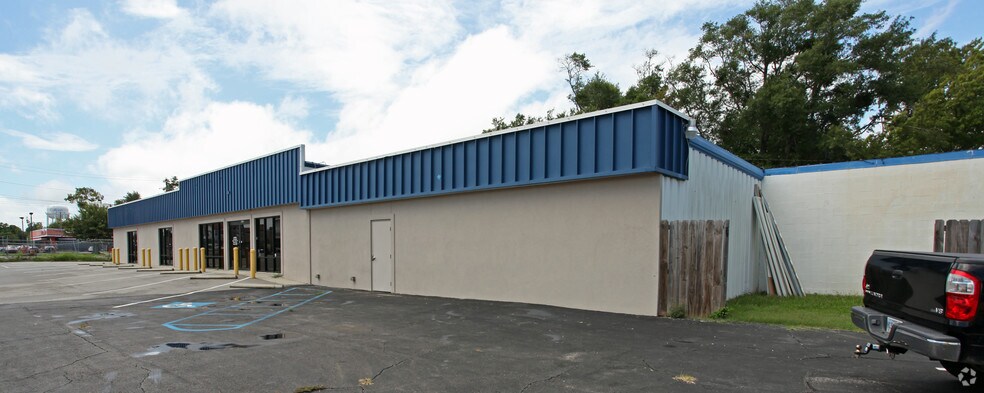 2315 25th Ave, Gulfport, MS à louer - Photo du bâtiment - Image 2 de 11