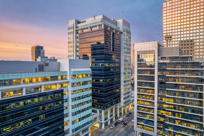 Plus de détails pour 215 9th Ave SW, Calgary, AB - Bureau à louer