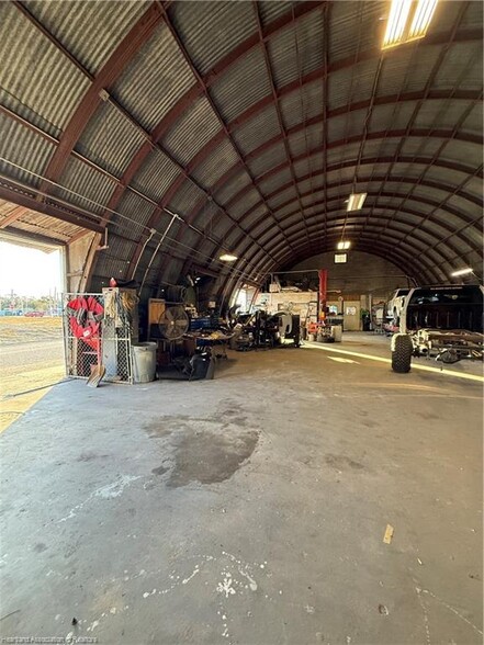 702 N Ridgewood Dr, Sebring, FL for sale - Building Photo - Image 2 of 11