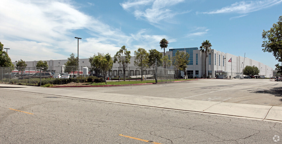 5500 Sheila St, Commerce, CA for lease - Primary Photo - Image 1 of 9