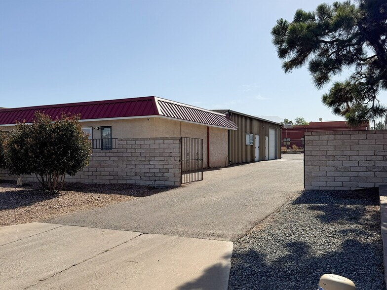6822 Academy Parkway West NE, Albuquerque, NM à vendre - Photo du bâtiment - Image 1 de 10