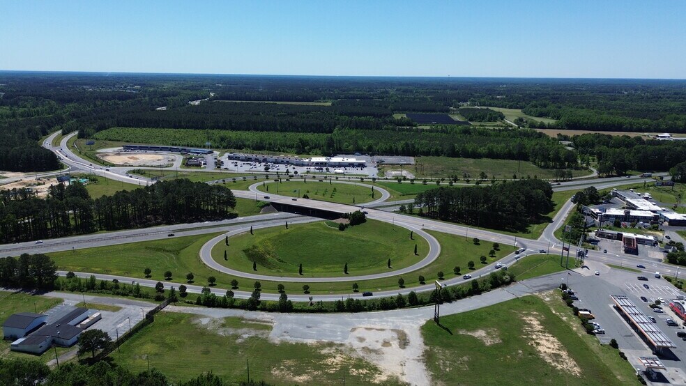 49 Junior Road, Selma, NC à vendre - Photo principale - Image 2 de 65