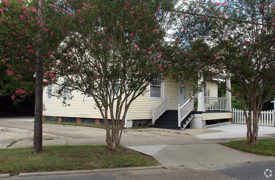 638 Penalver St, Baton Rouge, LA à louer - Photo du bâtiment - Image 2 de 4