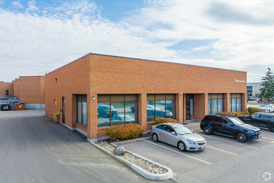 1 Whitmore Rd, Vaughan, ON à louer - Photo du bâtiment - Image 2 de 3