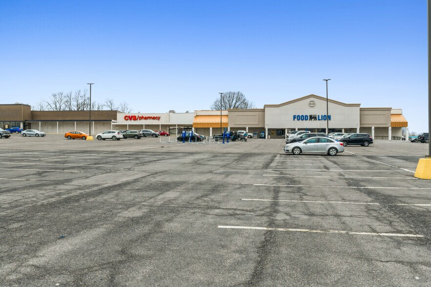 1380 E Main St, Wytheville, VA for sale - Building Photo - Image 2 of 11