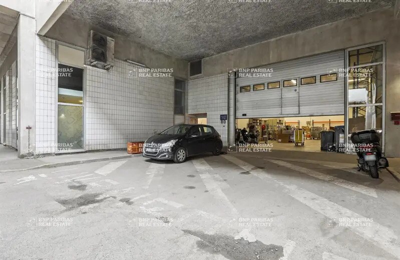 Flex dans Ivry-sur-Seine à louer - Photo du bâtiment - Image 1 de 23