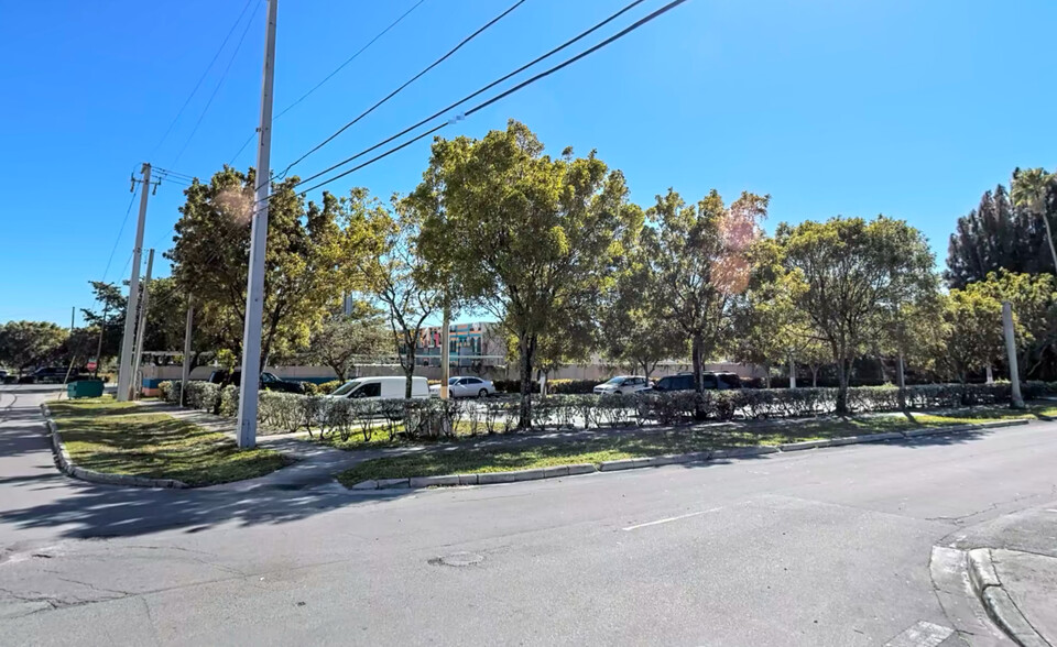 Fisherman Street, Opa Locka, FL for sale - Primary Photo - Image 1 of 1