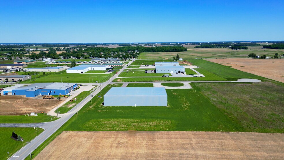 1820 Baker Drive, Ossian, IN à louer - Photo du bâtiment - Image 2 de 10
