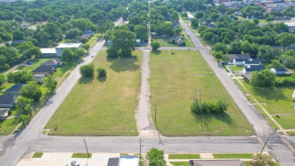 715 W Sears St, Denison, TX à vendre - Aérien - Image 2 de 22