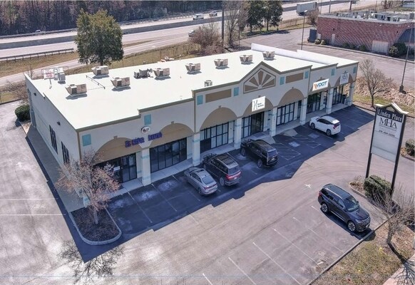 3175 Linden Dr, Bristol, VA for sale - Building Photo - Image 2 of 10