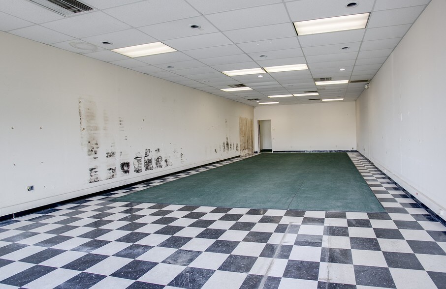 550 N Ridge Rd, Wichita, KS à louer - Photo intérieure - Image 2 de 4