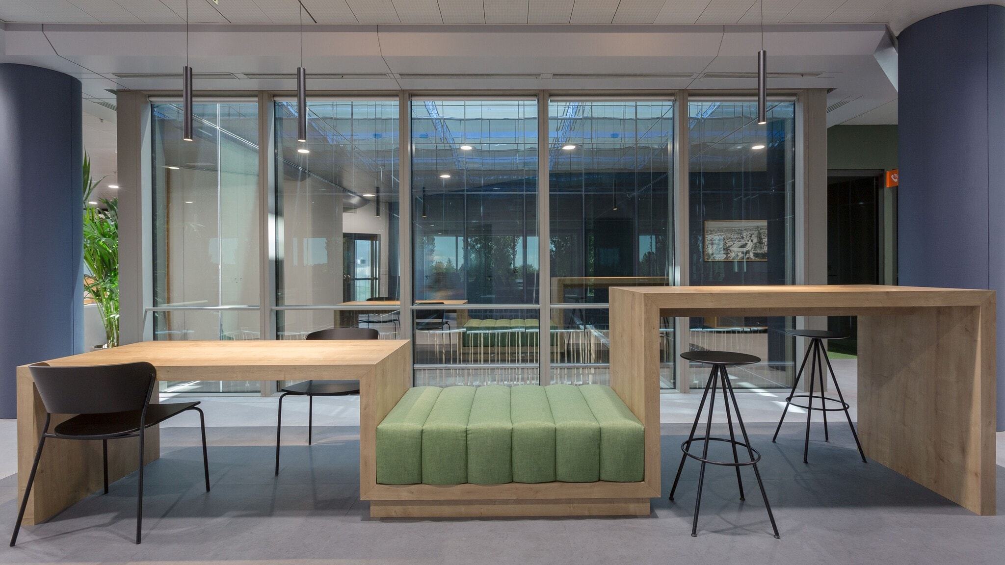 Paseo del Club Deportivo, 1, Pozuelo de Alarcón, Madrid for lease Interior Photo- Image 1 of 4