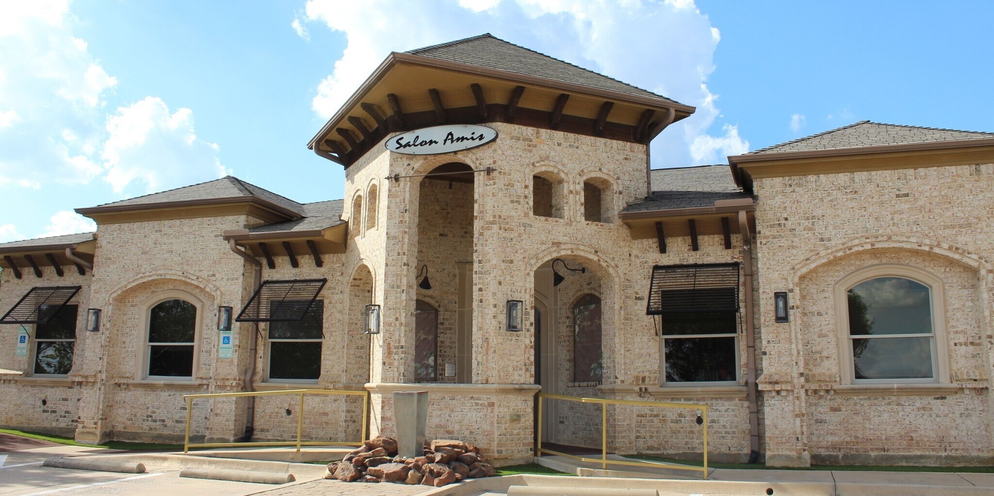 6601 and 6609 Precinct Line Rd portefeuille de 2 propriétés à vendre sur LoopNet.ca Photo du bâtiment- Image 1 de 16