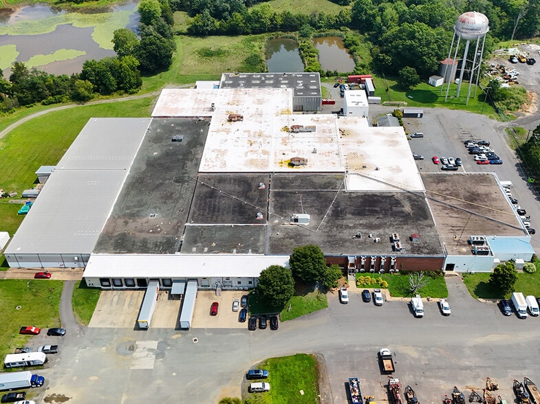 1 Cleveland St, Gordonsville, VA for lease - Building Photo - Image 1 of 5