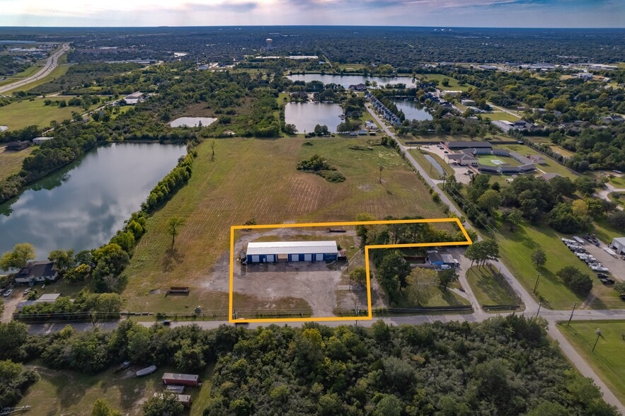 2514 Anders Lane, Kemah, TX à vendre - Aérien - Image 2 de 5
