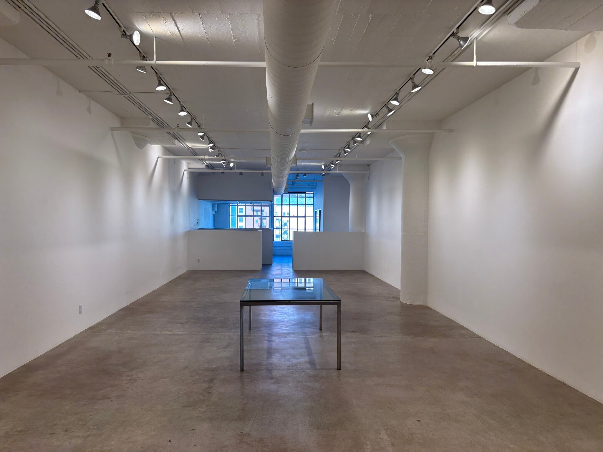 127 E 9th St, Los Angeles, CA for lease Interior Photo- Image 1 of 2