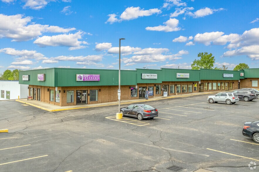 4482-4496 Marie Dr, Middletown, OH for sale - Building Photo - Image 3 of 4