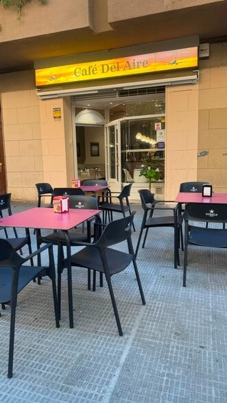Retail in Reus, Tarragona for lease - Interior Photo - Image 2 of 3
