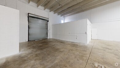14000-14048 SW 140th St, Miami, FL à louer Numérisation 3D de Matterport- Image 1 de 7