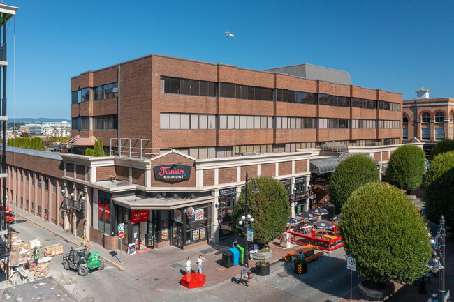 More details for 910 Government St, Victoria, BC - Retail for Lease