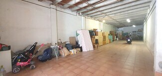 Plus de détails pour Multi-résidentiel à vendre