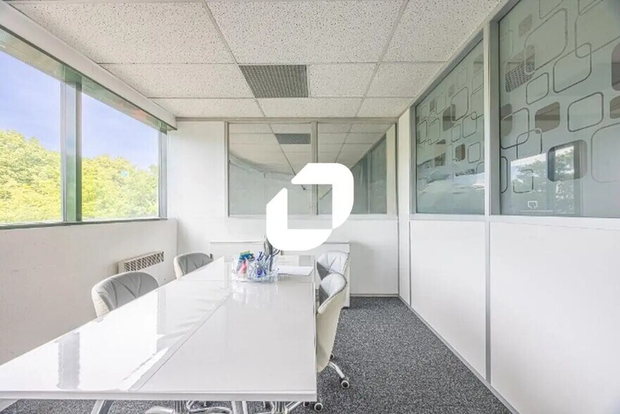 Bureau dans Lognes à vendre - Photo du bâtiment - Image 3 de 9