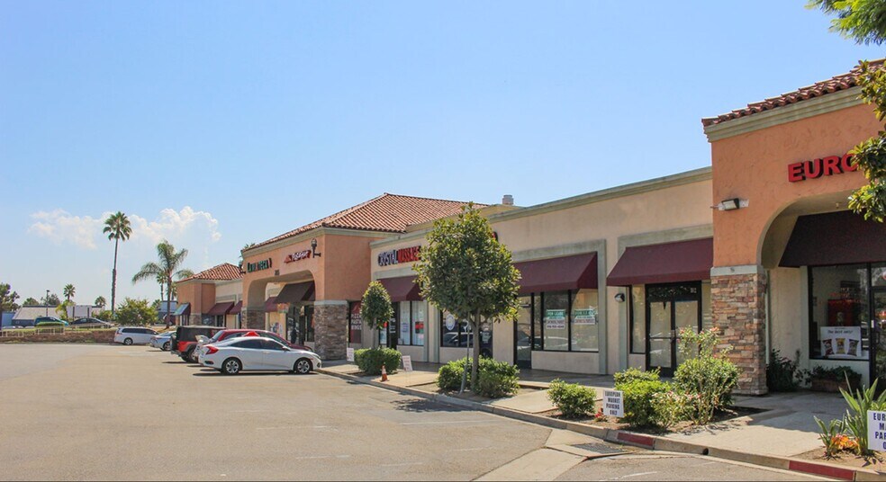 703-705 Center Dr, San Marcos, CA à louer - Photo du bâtiment - Image 3 de 5